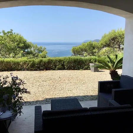 Location Vue Sur Mer Avec Piscine - Mesomax Ferienhaus *