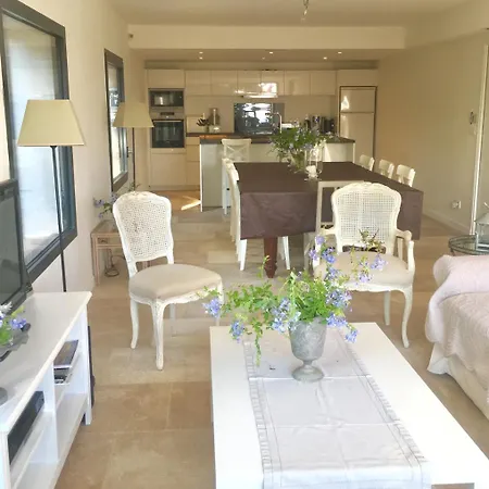 Location Vue Sur Mer Avec Piscine - Mesomax Carqueiranne