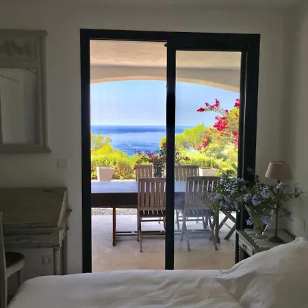 Ferienhaus Location Vue Sur Mer Avec Piscine - Mesomax *
